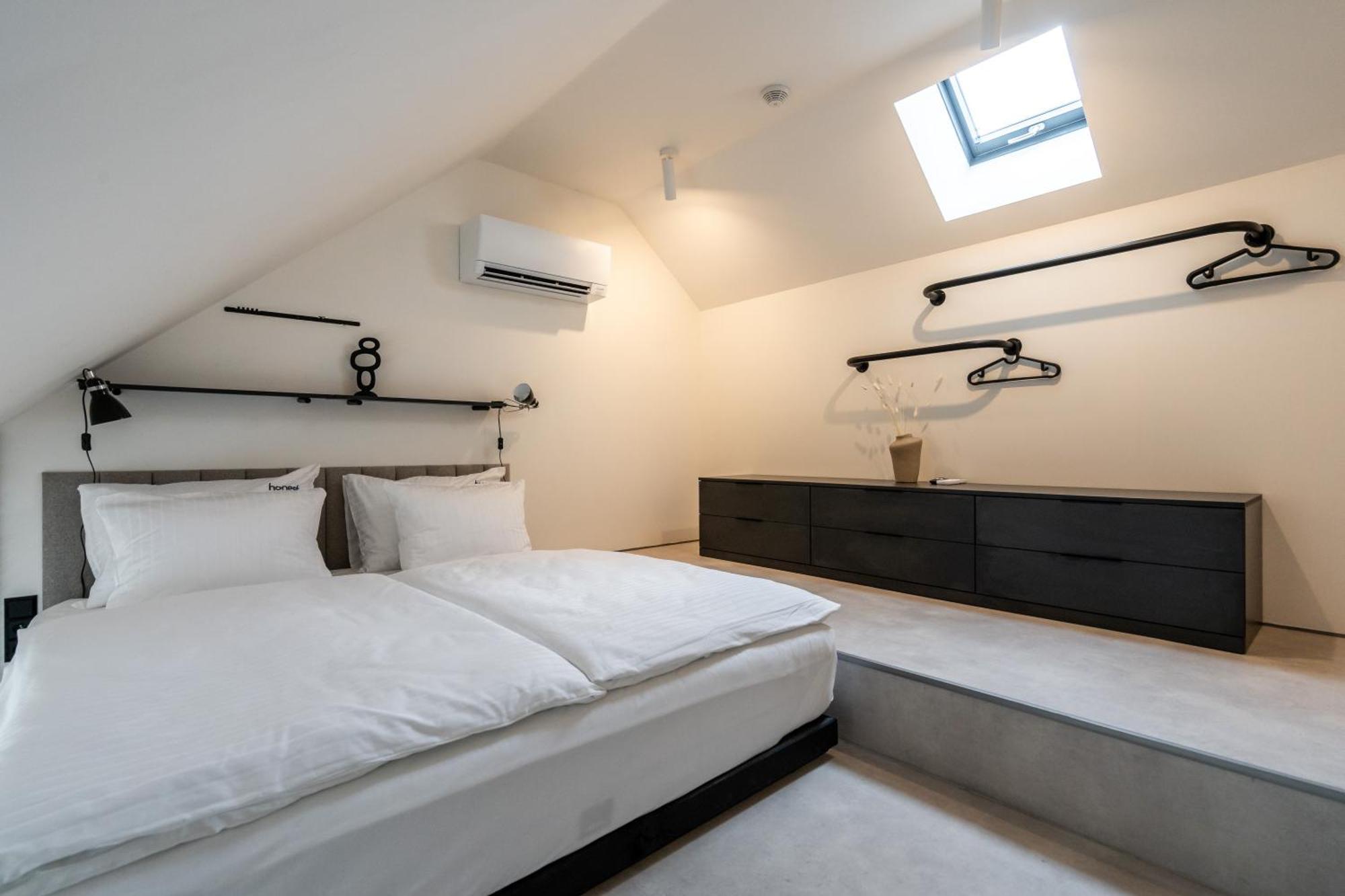 Honest Karlin Aparthotel Prague Luaran gambar