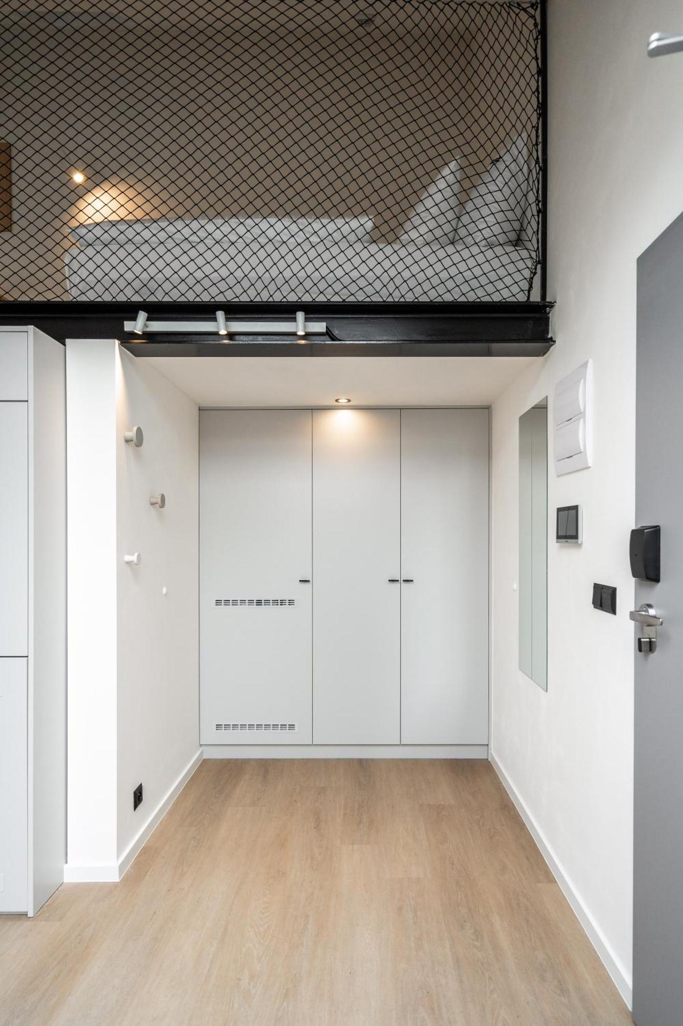 Honest Karlin Aparthotel Prague Bilik gambar