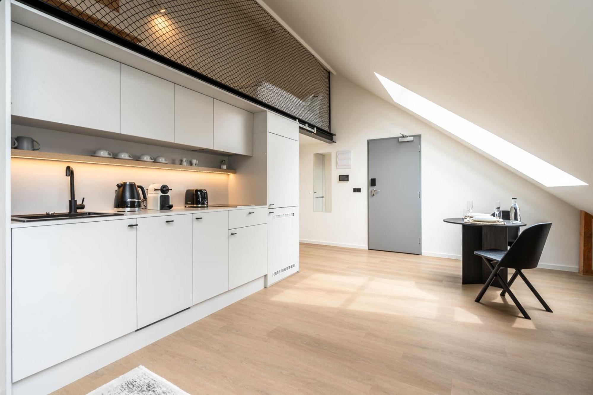 Honest Karlin Aparthotel Prague Luaran gambar