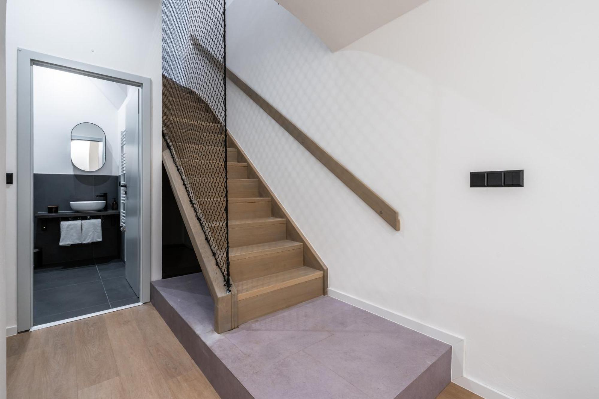 Honest Karlin Aparthotel Prague Bilik gambar