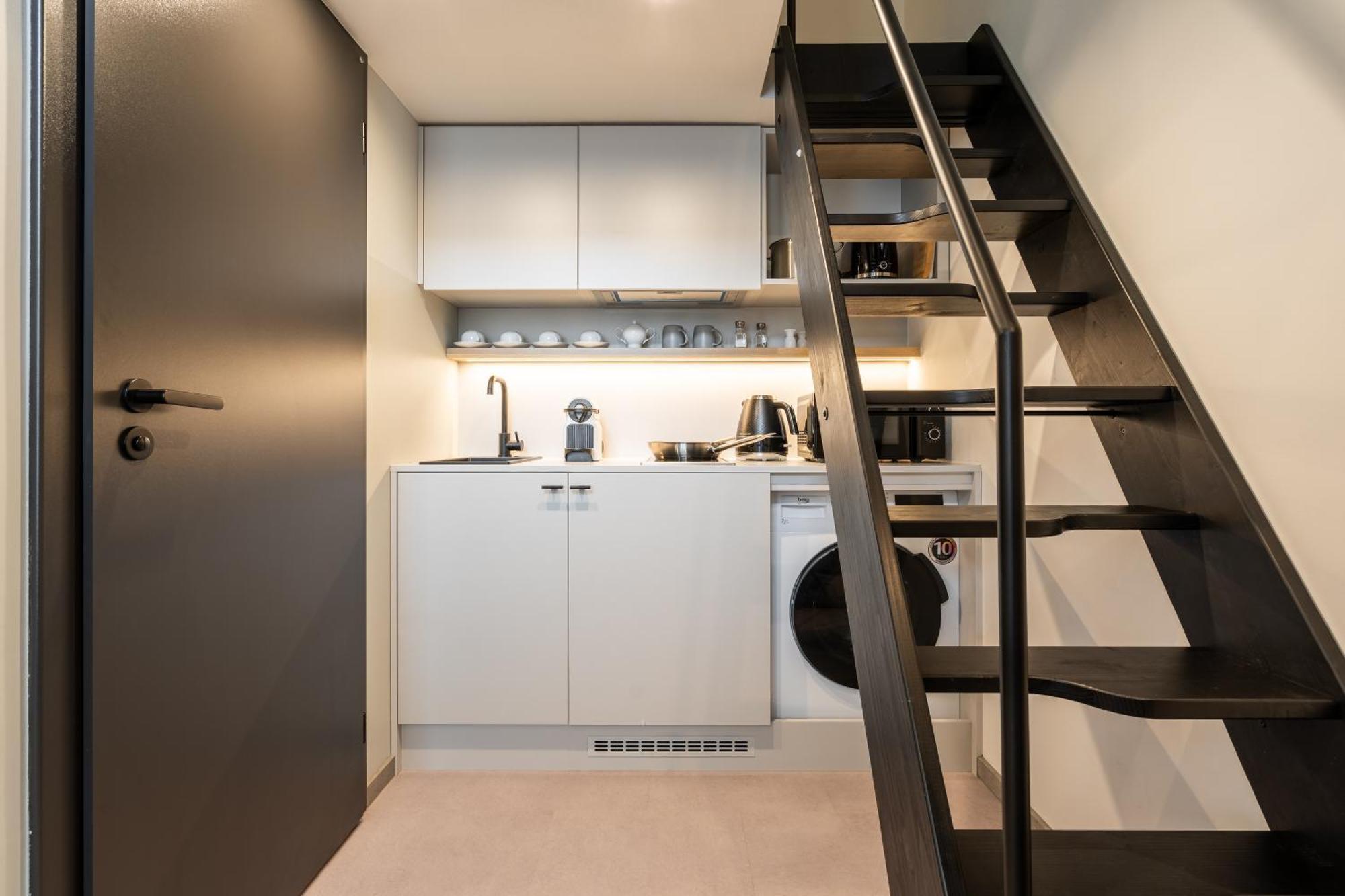 Honest Karlin Aparthotel Prague Bilik gambar