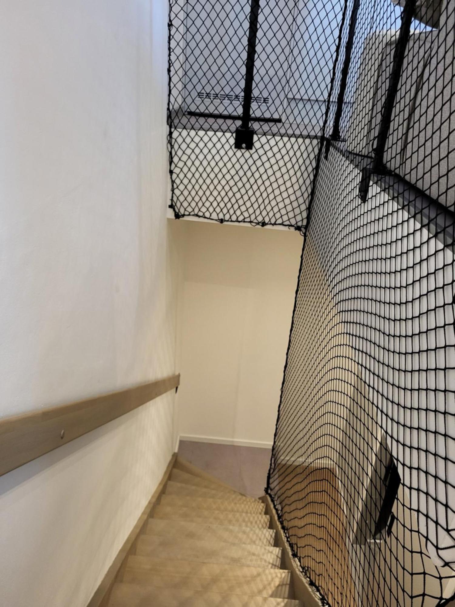 Honest Karlin Aparthotel Prague Bilik gambar