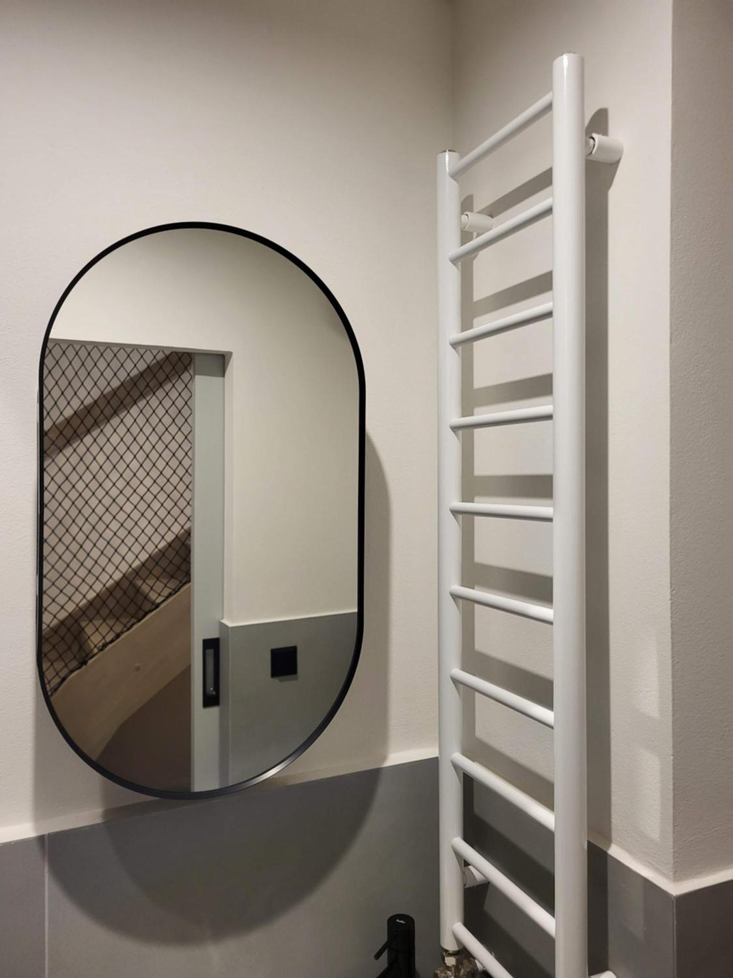 Honest Karlin Aparthotel Prague Bilik gambar